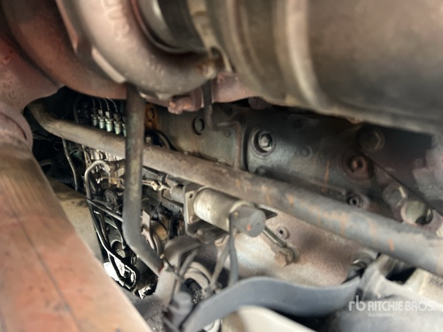 1992 Volvo F12 6x2 (Inoperable) Flatbed Truck - Camion plateau: photos 5 1992 Volvo F12 6x2 (Inoperable) Flatbed Truck - Camion plateau: photos 5