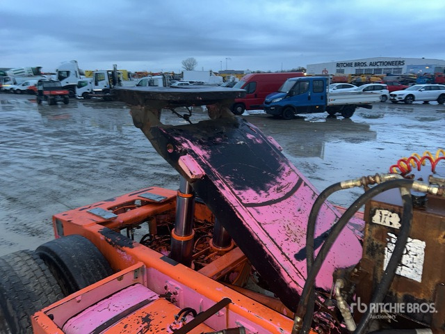 1999 CVS TT2516V Terminal Tractor :Misc. Truck - Tracteur portuaire: photos 4 1999 CVS TT2516V Terminal Tractor :Misc. Truck - Tracteur portuaire: photos 4