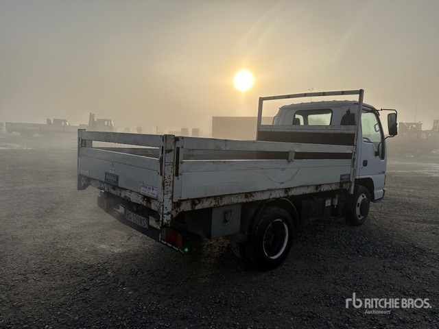 1999 Isuzu K35 Flatbed Truck - Camion plateau: photos 4 1999 Isuzu K35 Flatbed Truck - Camion plateau: photos 4