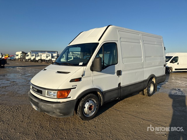 1999 Iveco Daily 35C13 2.8 125CV Van Truck - Camion fourgon: photos 1 1999 Iveco Daily 35C13 2.8 125CV Van Truck - Camion fourgon: photos 1