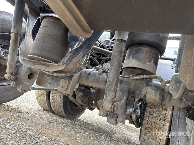 2001 Iveco Eurostar 260E40 6x2 Sleeper Roll-Off Truck - Camion ampliroll: photos 5 2001 Iveco Eurostar 260E40 6x2 Sleeper Roll-Off Truck - Camion ampliroll: photos 5