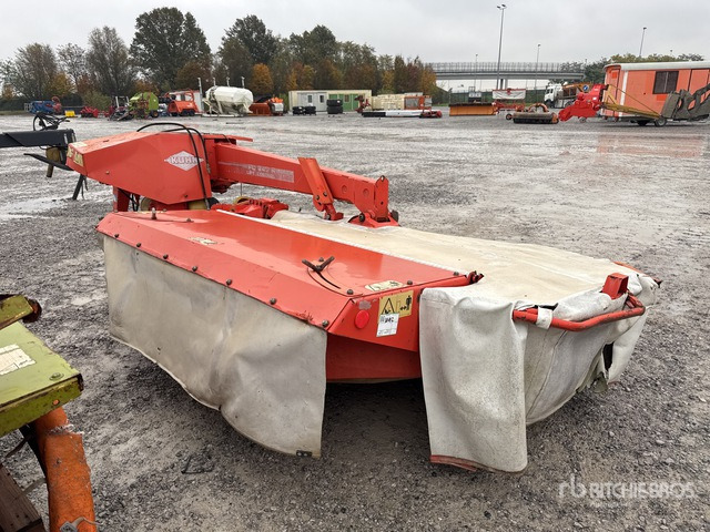 2001 Kuhn FC243R Lift Control Mower Conditioner - Faucheuse: photos 3 2001 Kuhn FC243R Lift Control Mower Conditioner - Faucheuse: photos 3