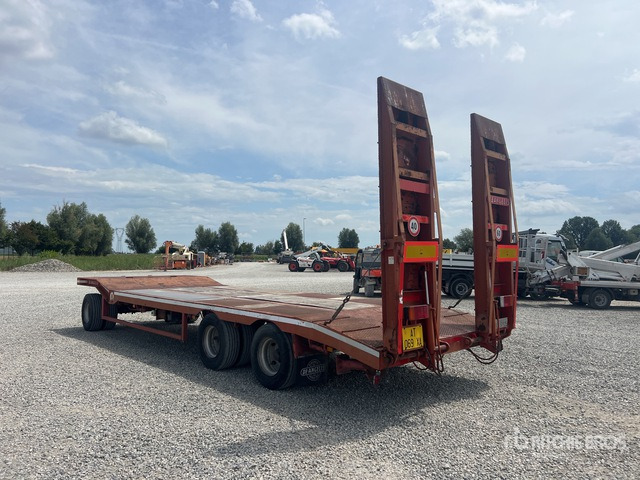 2002 DE Angelis 3R3201 8.45 m Tri/A Flatbed Trailer - Remorque porte-engin surbaissée: photos 3 2002 DE Angelis 3R3201 8.45 m Tri/A Flatbed Trailer - Remorque porte-engin surbaissée: photos 3