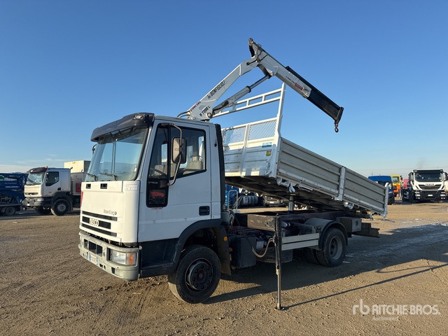 2002 Iveco Eurocargo 110EL18 Bonfiglioli P7200L 1980 kg on 4x2 Dump Truck with Crane - Camion benne: photos 1 2002 Iveco Eurocargo 110EL18 Bonfiglioli P7200L 1980 kg on 4x2 Dump Truck with Crane - Camion benne: photos 1