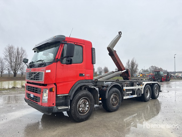 2003 Volvo FM12 8x2 Roll-Off Truck - Camion ampliroll: photos 1 2003 Volvo FM12 8x2 Roll-Off Truck - Camion ampliroll: photos 1