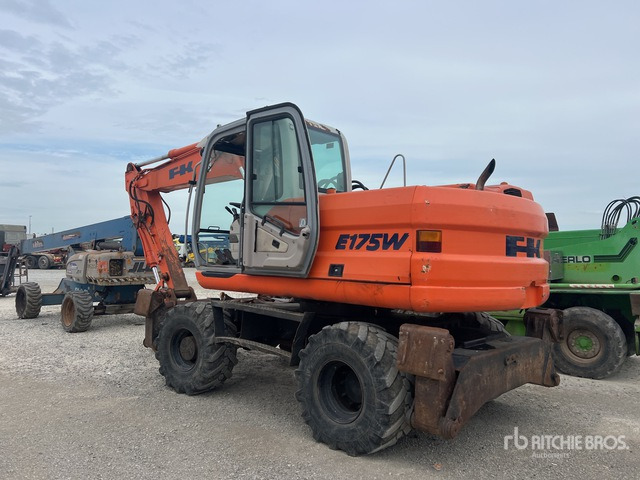 2004 Fiat Kobelco E175W (Inoperable) Wheel Excavator - Pelle sur pneus: photos 3 2004 Fiat Kobelco E175W (Inoperable) Wheel Excavator - Pelle sur pneus: photos 3