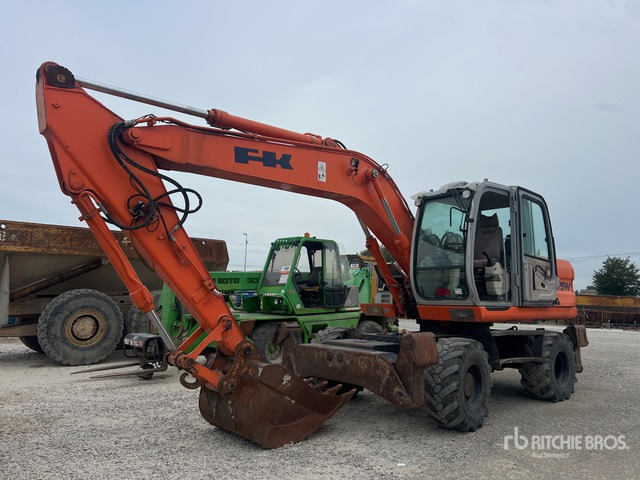 2004 Fiat Kobelco E175W (Inoperable) Wheel Excavator - Pelle sur pneus: photos 1 2004 Fiat Kobelco E175W (Inoperable) Wheel Excavator - Pelle sur pneus: photos 1