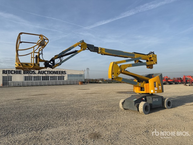 2006 Haulotte HA15IP Electric Articulating Boom Lift - Nacelle articulée: photos 2 2006 Haulotte HA15IP Electric Articulating Boom Lift - Nacelle articulée: photos 2
