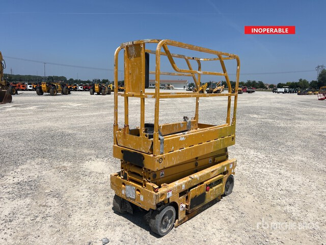 2009 Haulotte COMPACT8 (Inoperable) Scissor Lift - Nacelle ciseaux: photos 2 2009 Haulotte COMPACT8 (Inoperable) Scissor Lift - Nacelle ciseaux: photos 2