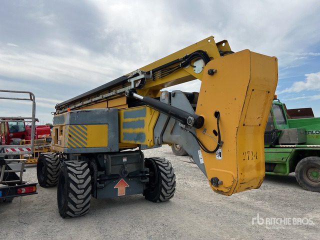 2009 Haulotte HA41PXNT Diesel (Inoperable) Articulating Boom Lift - Nacelle articulée: photos 4 2009 Haulotte HA41PXNT Diesel (Inoperable) Articulating Boom Lift - Nacelle articulée: photos 4