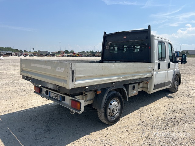 2012 Peugeot Boxer Crew Cab Flatbed Truck - Camion plateau: photos 3 2012 Peugeot Boxer Crew Cab Flatbed Truck - Camion plateau: photos 3