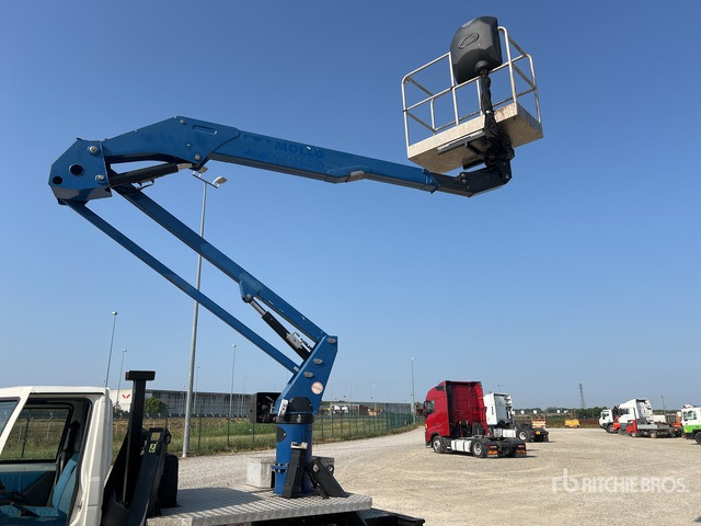 2012 Piaggio Porter 2012 Socage A314 14 m on Bucket Truck - Camion avec nacelle: photos 5 2012 Piaggio Porter 2012 Socage A314 14 m on Bucket Truck - Camion avec nacelle: photos 5