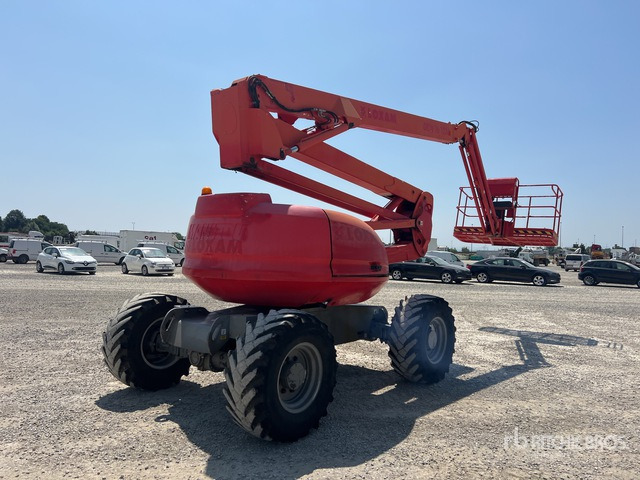 2013 Manitou 200ATJ Articulating Boom Lift - Nacelle articulée: photos 3 2013 Manitou 200ATJ Articulating Boom Lift - Nacelle articulée: photos 3