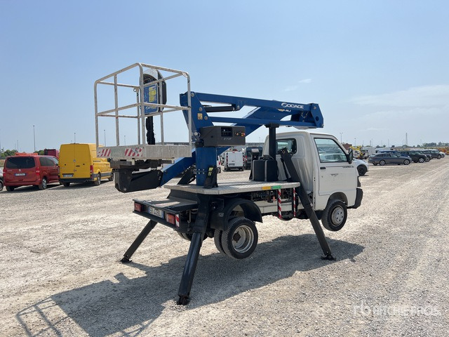 2013 Piaggio Porter 2013 Socage A314 14 m on Bucket Truck - Camion avec nacelle: photos 4 2013 Piaggio Porter 2013 Socage A314 14 m on Bucket Truck - Camion avec nacelle: photos 4
