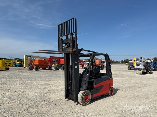 2014 Linde E30L-01 3000 kg Electric Forklift - Chariot élévateur électrique: photos 1 2014 Linde E30L-01 3000 kg Electric Forklift - Chariot élévateur électrique: photos 1