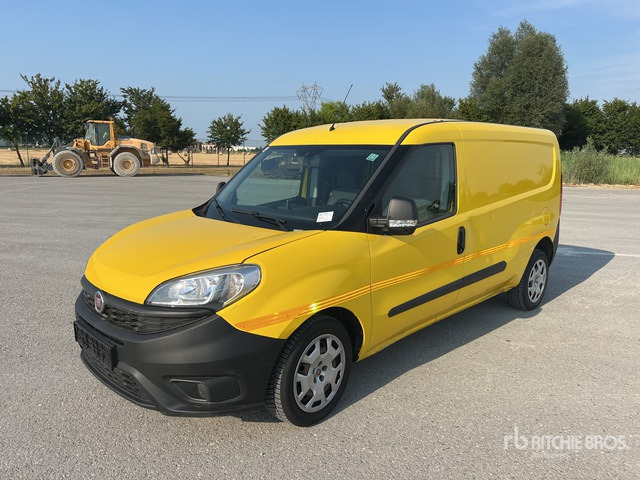 2015 Fiat Doblo Van Truck - Fourgon utilitaire: photos 1 2015 Fiat Doblo Van Truck - Fourgon utilitaire: photos 1