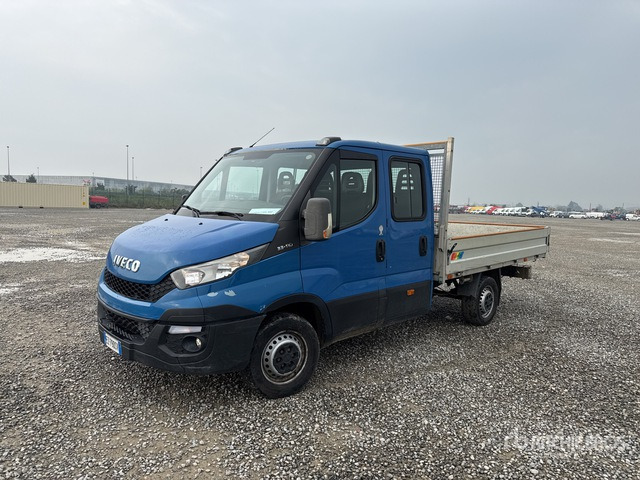 2015 Iveco Daily 33-110 Crew Cab Flatbed Truck - Fourgon plateau: photos 3 2015 Iveco Daily 33-110 Crew Cab Flatbed Truck - Fourgon plateau: photos 3