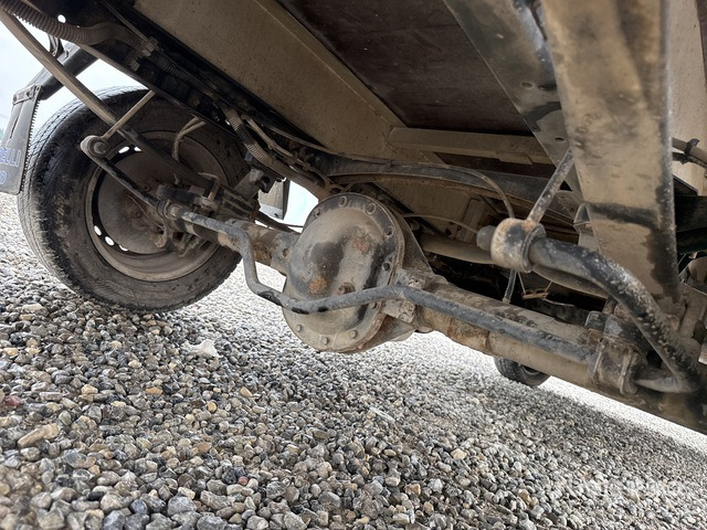 2015 Iveco Daily 33-110 Crew Cab Flatbed Truck - Fourgon plateau: photos 5 2015 Iveco Daily 33-110 Crew Cab Flatbed Truck - Fourgon plateau: photos 5