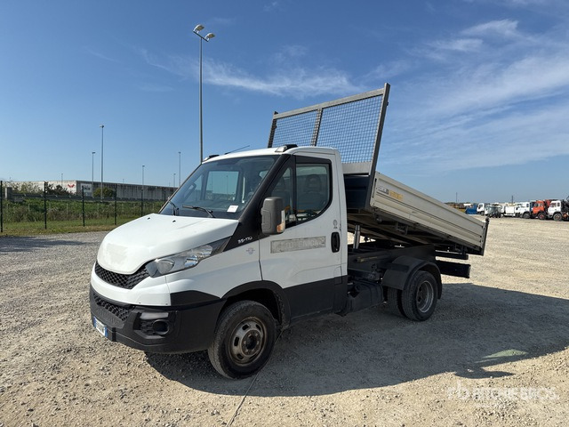2015 Iveco Daily 35-110 Autocarro ribaltabile: carichi leggeri - Utilitaire benne: photos 2 2015 Iveco Daily 35-110 Autocarro ribaltabile: carichi leggeri - Utilitaire benne: photos 2