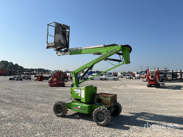 2016 Nifty-Lift HR12DE 4WD MK1B Articulating Boom Lift - Nacelle articulée: photos 3 2016 Nifty-Lift HR12DE 4WD MK1B Articulating Boom Lift - Nacelle articulée: photos 3