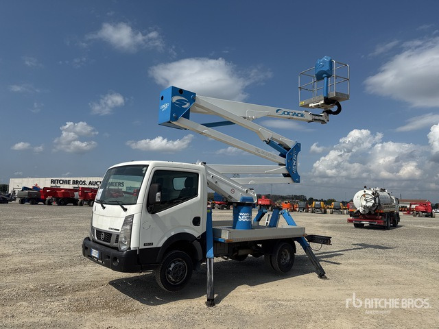 2017 Nissan Cabstar Cabstar 35.12 2016 Socage DA 320 20 m on Bucket Truck - Camion avec nacelle: photos 1 2017 Nissan Cabstar Cabstar 35.12 2016 Socage DA 320 20 m on Bucket Truck - Camion avec nacelle: photos 1