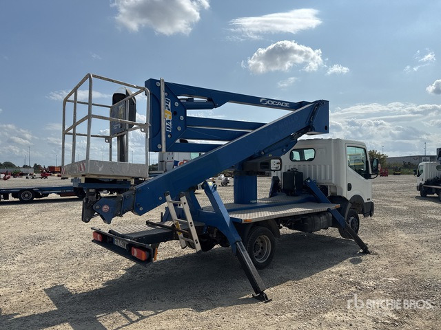 2017 Nissan Cabstar Cabstar 35.12 2017 Socage DA 324 24 m on Bucket Truck - Camion avec nacelle: photos 4 2017 Nissan Cabstar Cabstar 35.12 2017 Socage DA 324 24 m on Bucket Truck - Camion avec nacelle: photos 4