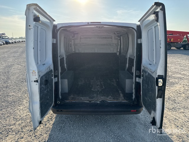 Fourgonnette 2017 Nissan NV300 Autocarro furgonato: photos 6