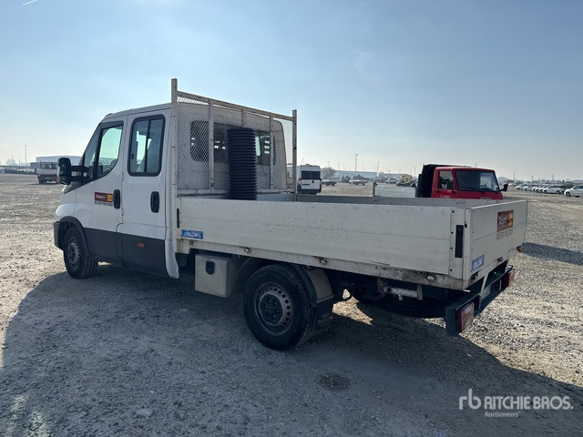 2020 Iveco Daily 35-120 Crew Cab (Inoperable) Flatbed Truck - Camion plateau: photos 3 2020 Iveco Daily 35-120 Crew Cab (Inoperable) Flatbed Truck - Camion plateau: photos 3