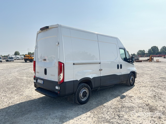 2022 Iveco Daily 35S14NV 3520 H2 BLUE P Van Truck - Fourgon utilitaire: photos 3 2022 Iveco Daily 35S14NV 3520 H2 BLUE P Van Truck - Fourgon utilitaire: photos 3