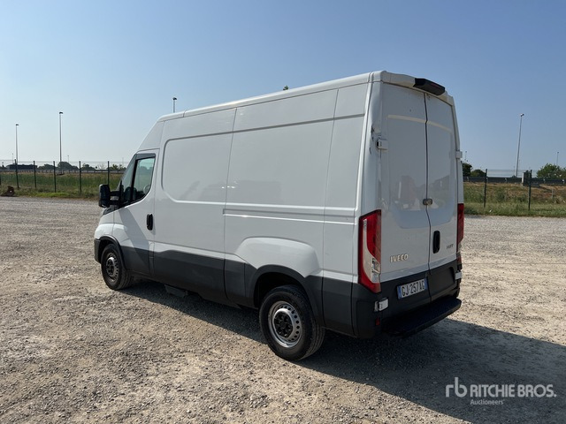 2022 Iveco Daily 35S14NV 3520 H2 BLUE P Van Truck - Fourgon utilitaire: photos 4 2022 Iveco Daily 35S14NV 3520 H2 BLUE P Van Truck - Fourgon utilitaire: photos 4