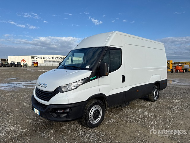 2022 Iveco Daily 35S14NV 3520L H2 BLUE P Van Truck - Camion fourgon: photos 1 2022 Iveco Daily 35S14NV 3520L H2 BLUE P Van Truck - Camion fourgon: photos 1
