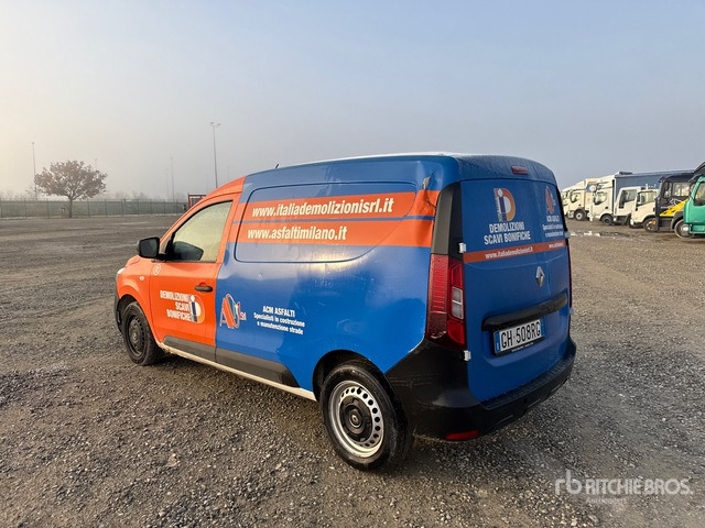 2022 Renault Van Truck - Camion fourgon: photos 2 2022 Renault Van Truck - Camion fourgon: photos 2