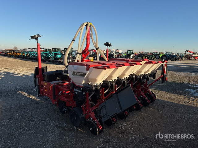 2023 Kverneland OPTIMA V (Unused) Air Seeder - Semoir: photos 2 2023 Kverneland OPTIMA V (Unused) Air Seeder - Semoir: photos 2