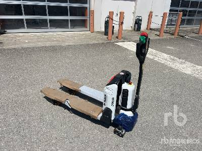 BOBCAT LPM15N Electric (Unused) - Transpalette: photos 2 BOBCAT LPM15N Electric (Unused) - Transpalette: photos 2