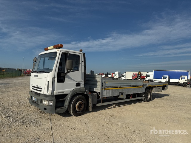 Iveco Eurocargo 120E18 Autocarro trasporto automobili - Remorqueuse: photos 1 Iveco Eurocargo 120E18 Autocarro trasporto automobili - Remorqueuse: photos 1