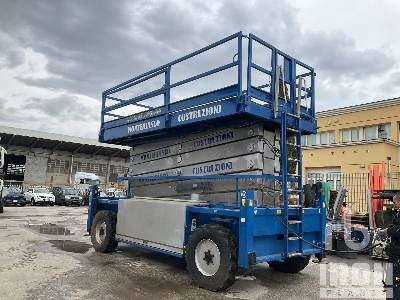 JLG 245-25 4x4 - Nacelle ciseaux: photos 2 JLG 245-25 4x4 - Nacelle ciseaux: photos 2