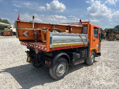 MERCEDES-BENZ UX 100 - Camion benne: photos 4 MERCEDES-BENZ UX 100 - Camion benne: photos 4