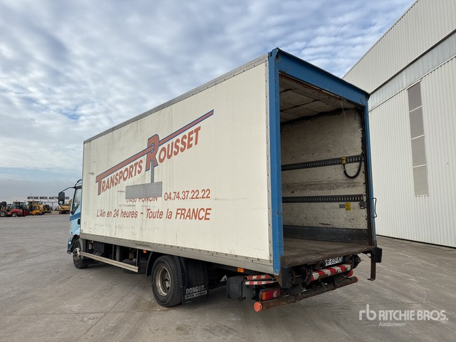 2005 Renault Midlum 220 dCi 4x2 Camion Fourgon Van Truck - Camion fourgon: photos 2 2005 Renault Midlum 220 dCi 4x2 Camion Fourgon Van Truck - Camion fourgon: photos 2