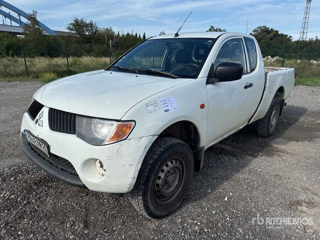 2007 Mitsubishi L200 4x4 Pickup - Pick-up: photos 1 2007 Mitsubishi L200 4x4 Pickup - Pick-up: photos 1