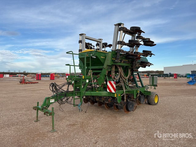 2011 John Deere 750A 6 m Semi-Mount Semoir Simplifie ... Air Seeder - Semoir: photos 1 2011 John Deere 750A 6 m Semi-Mount Semoir Simplifie ... Air Seeder - Semoir: photos 1