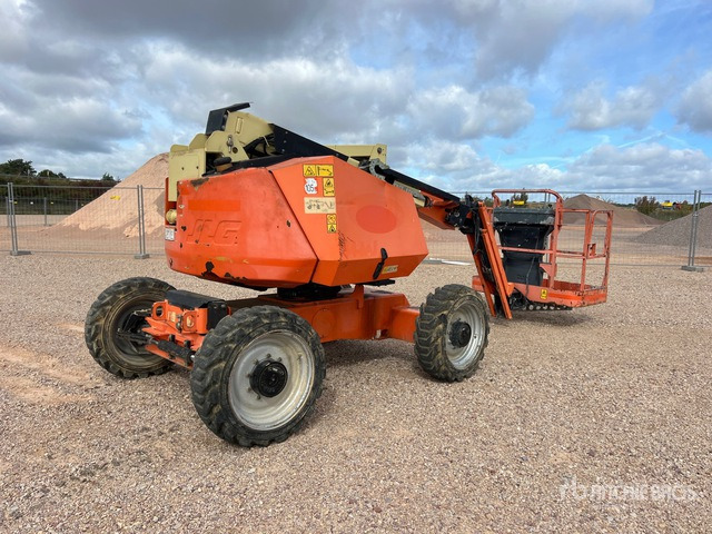 2012 JLG 340AJ 4WD Nacelle Articulee Articulating Boom Lift - Nacelle articulée: photos 2 2012 JLG 340AJ 4WD Nacelle Articulee Articulating Boom Lift - Nacelle articulée: photos 2
