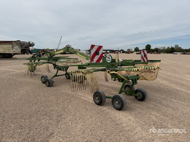 2012 Krone Swadro 710/26T 7.10 m 2 Rotor Andaineur Hay Rake - Faneuse: photos 3 2012 Krone Swadro 710/26T 7.10 m 2 Rotor Andaineur Hay Rake - Faneuse: photos 3