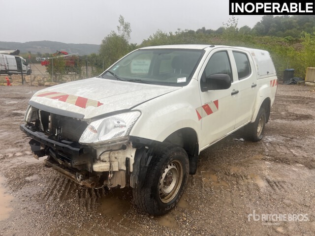 2013 Isuzu D-MAX 4x4 Dual Cab (Inoperable) Pickup - Pick-up: photos 1 2013 Isuzu D-MAX 4x4 Dual Cab (Inoperable) Pickup - Pick-up: photos 1