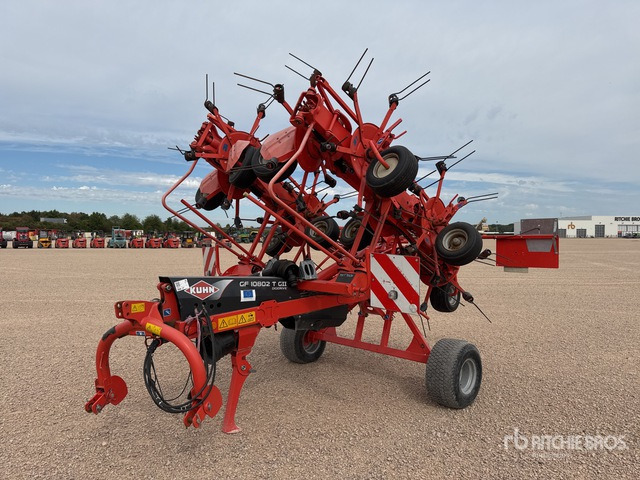 2014 Kuhn GF 10802 T G2 10.8 m 2-Point 10 Rotor Faneuse Hay Tedder - Faneuse: photos 1 2014 Kuhn GF 10802 T G2 10.8 m 2-Point 10 Rotor Faneuse Hay Tedder - Faneuse: photos 1