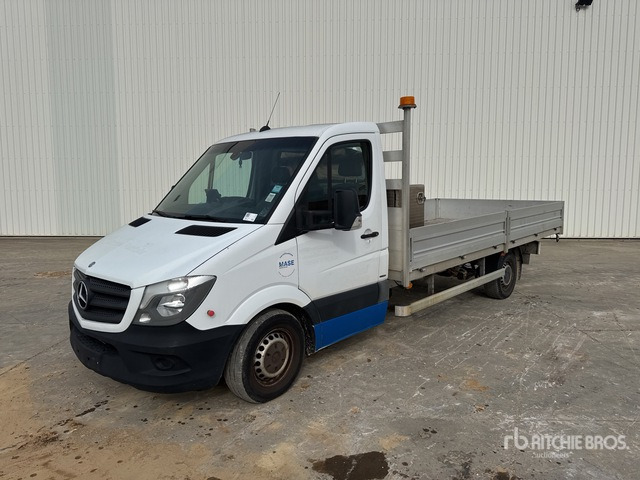 2014 Mercedes-Benz Sprinter 4x2 Camion Plateau Flatbed Truck - Fourgon plateau: photos 2 2014 Mercedes-Benz Sprinter 4x2 Camion Plateau Flatbed Truck - Fourgon plateau: photos 2