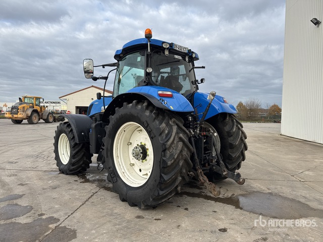 2015 New Holland T7.235 Auto Command 4x4 Tracteur Agricole 4WD Tractor - Tracteur agricole: photos 2 2015 New Holland T7.235 Auto Command 4x4 Tracteur Agricole 4WD Tractor - Tracteur agricole: photos 2