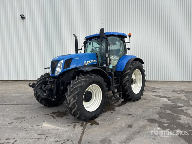 2015 New Holland T7.235 Auto Command 4x4 Tracteur Agricole 4WD Tractor - Tracteur agricole: photos 1 2015 New Holland T7.235 Auto Command 4x4 Tracteur Agricole 4WD Tractor - Tracteur agricole: photos 1