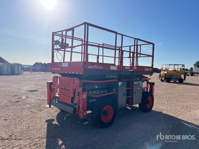 2017 Skyjack SJ8831 4x4 Nacelle Ciseaux 12 m (Inope ... Scissor Lift - Nacelle ciseaux: photos 4 2017 Skyjack SJ8831 4x4 Nacelle Ciseaux 12 m (Inope ... Scissor Lift - Nacelle ciseaux: photos 4