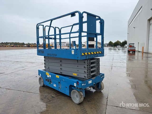 2019 Genie GS3246 Electric Nacelle Ciseau Electri ... Scissor Lift - Nacelle ciseaux: photos 4 2019 Genie GS3246 Electric Nacelle Ciseau Electri ... Scissor Lift - Nacelle ciseaux: photos 4