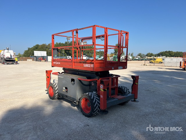 2019 Skyjack SJ6832RT 4x4 Nacelle Ciseaux Scissor Lift - Nacelle ciseaux: photos 1 2019 Skyjack SJ6832RT 4x4 Nacelle Ciseaux Scissor Lift - Nacelle ciseaux: photos 1